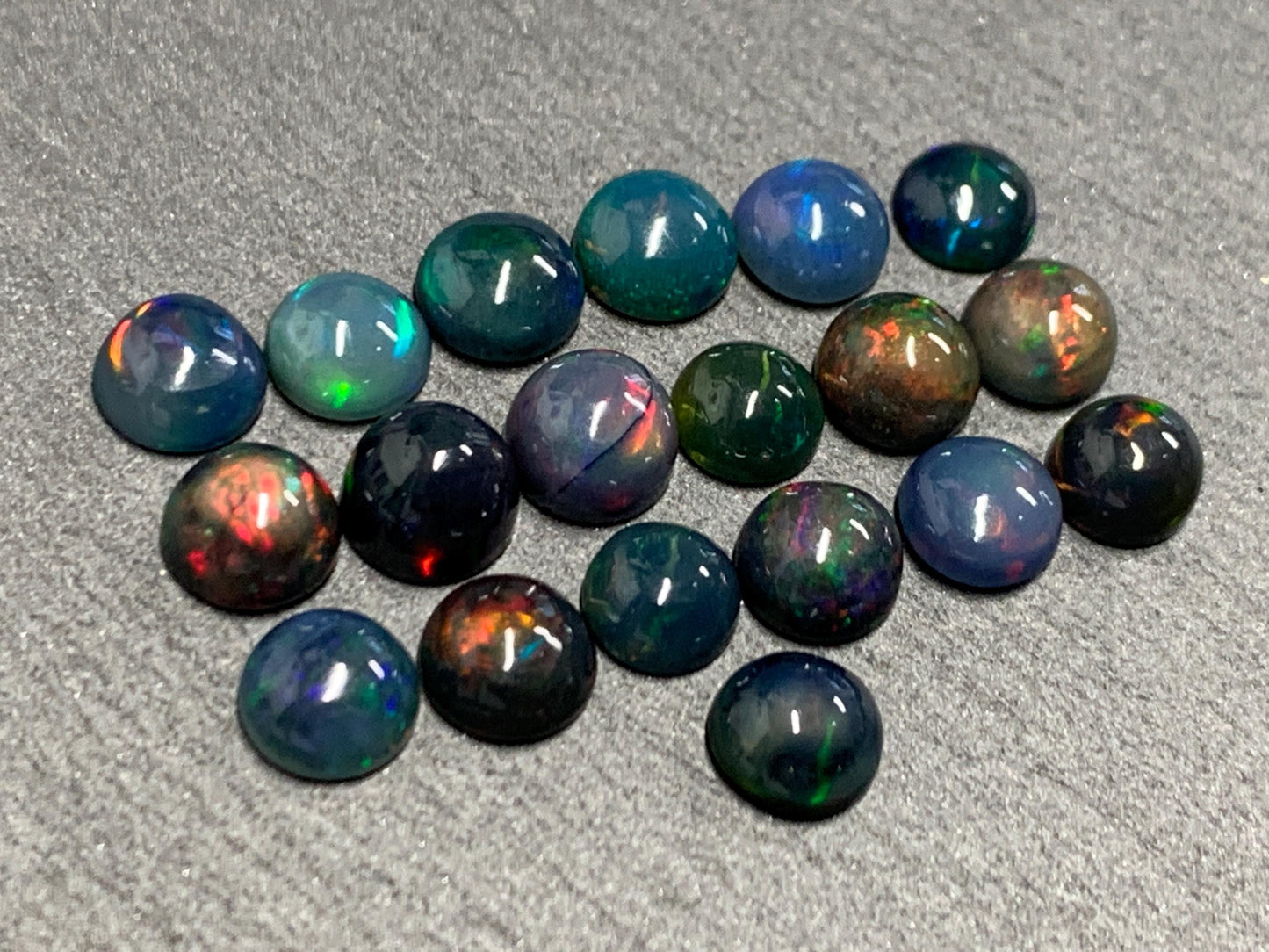 Ethiopian Opal round 6mm Cabochon