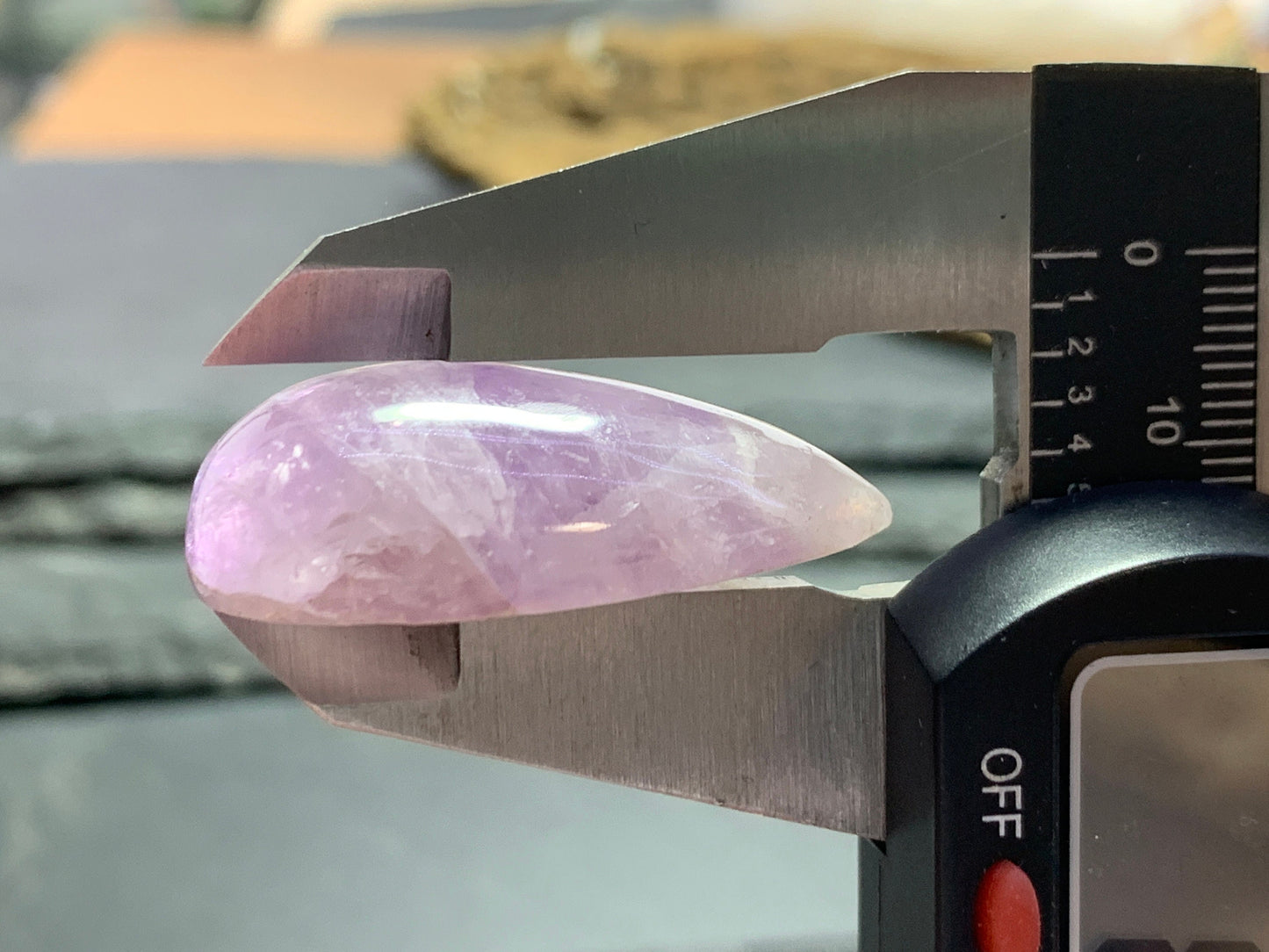 Amethyst pear cabochon 35x22x12mm - free form hand cut in Africa