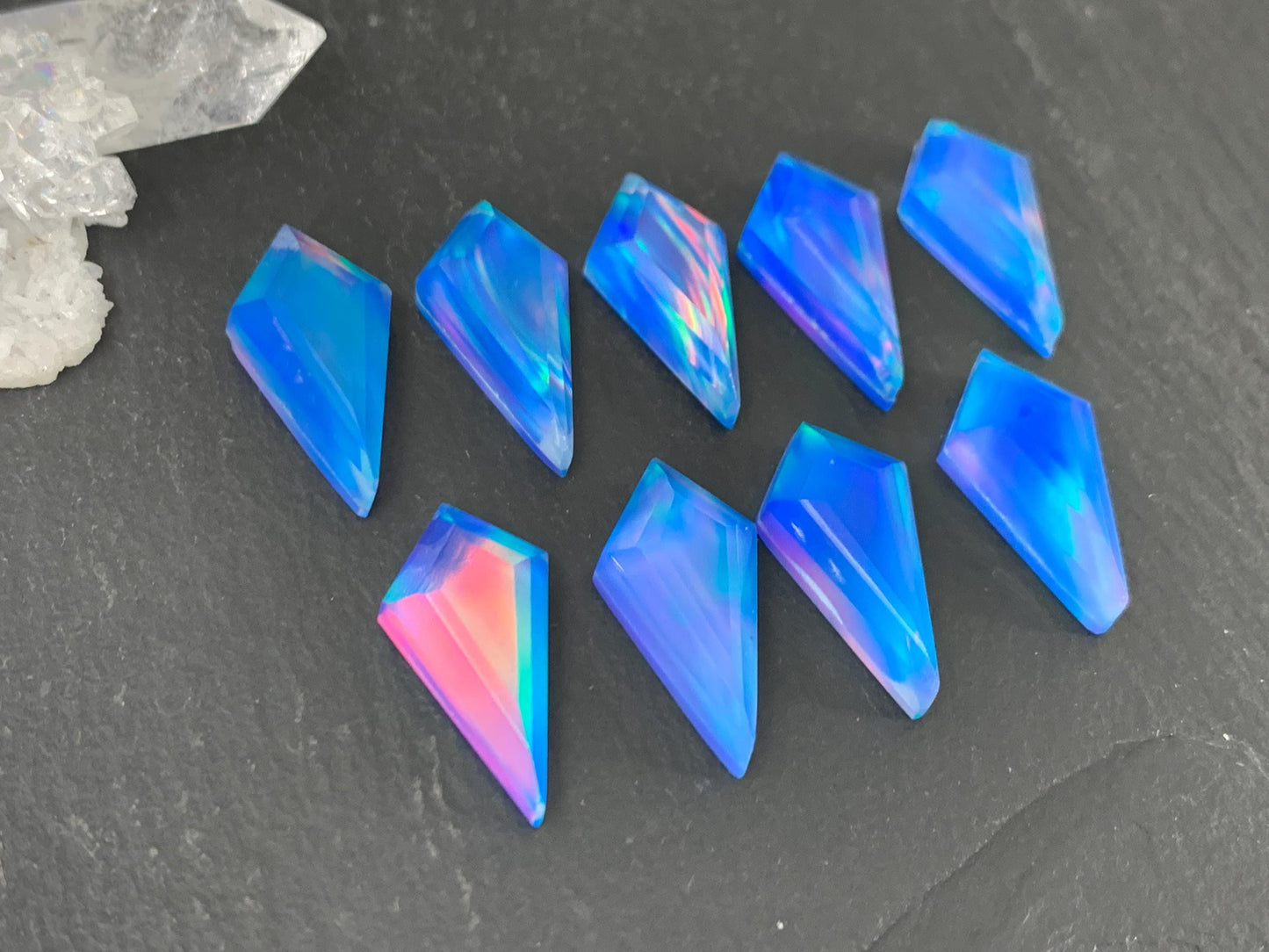 Faceted Aurora Opal kite 10x20mm cabochon - Doublet cabochons