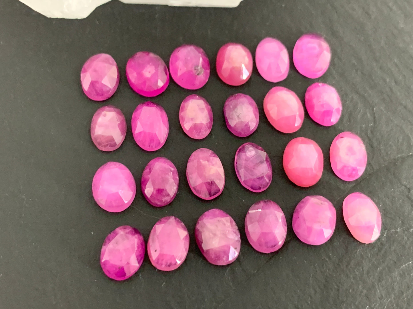 Faceted Pink Sapphire oval 6x8mm cabochon - Light pink