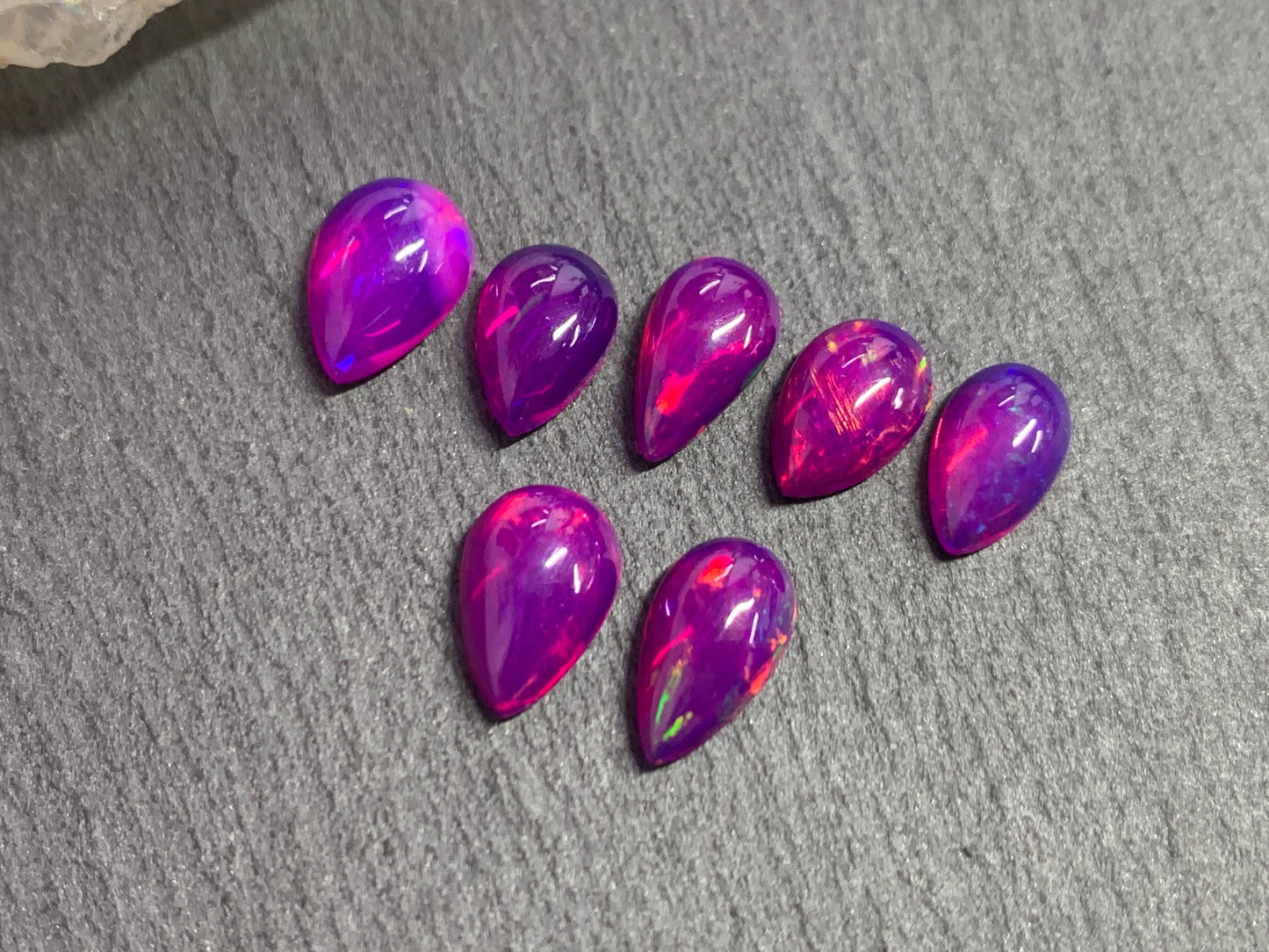 Ethiopian Opal pear 9-10mm long cabochon - Natural Opal smoked to purple color