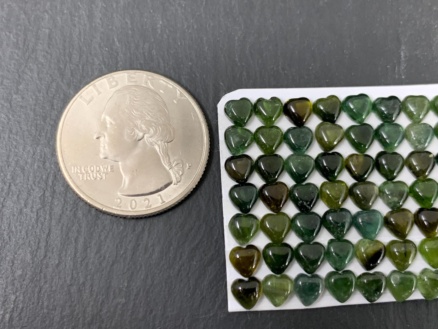 Green Tourmaline heart 5mm cabochon - Calibarted cabochons