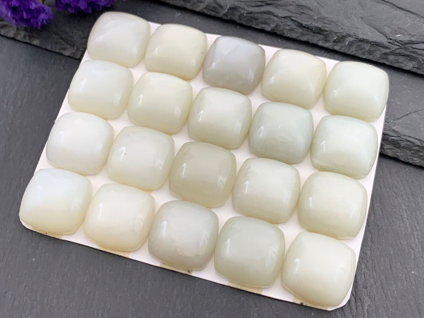 White Moonstone square cushion 18mm cabochon - Calibrated cabochons