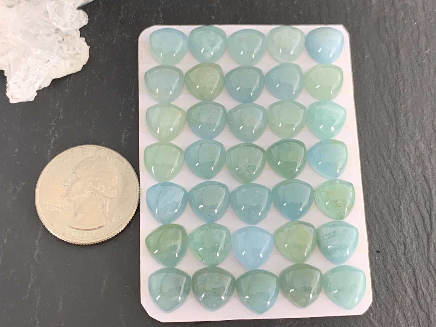 Aquamarine curved triangle 10mm cabochon - Calibrated cabochons