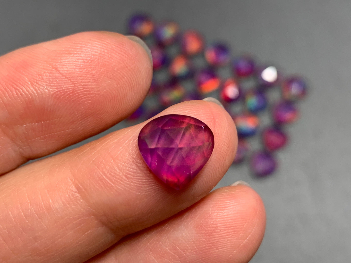 Faceted Aurora Opal pear 10mm cabochon - Doublet cabochons