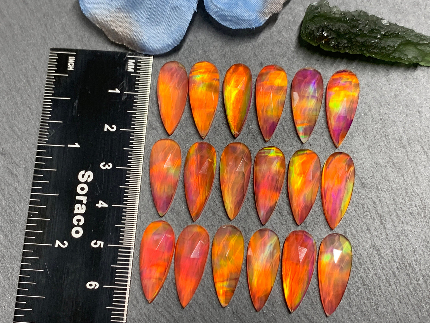 Faceted Aurora Opal pear 8x20mm cabochon - Doublet cabochons