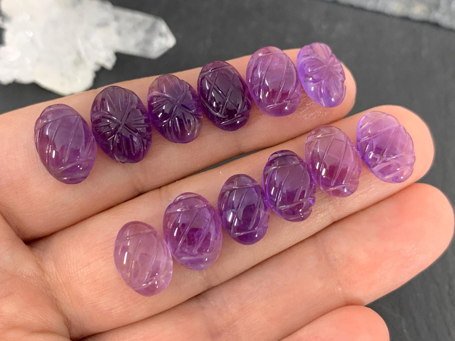 Amethyst carving cabochon - Handcarved cabochon/ W283-1