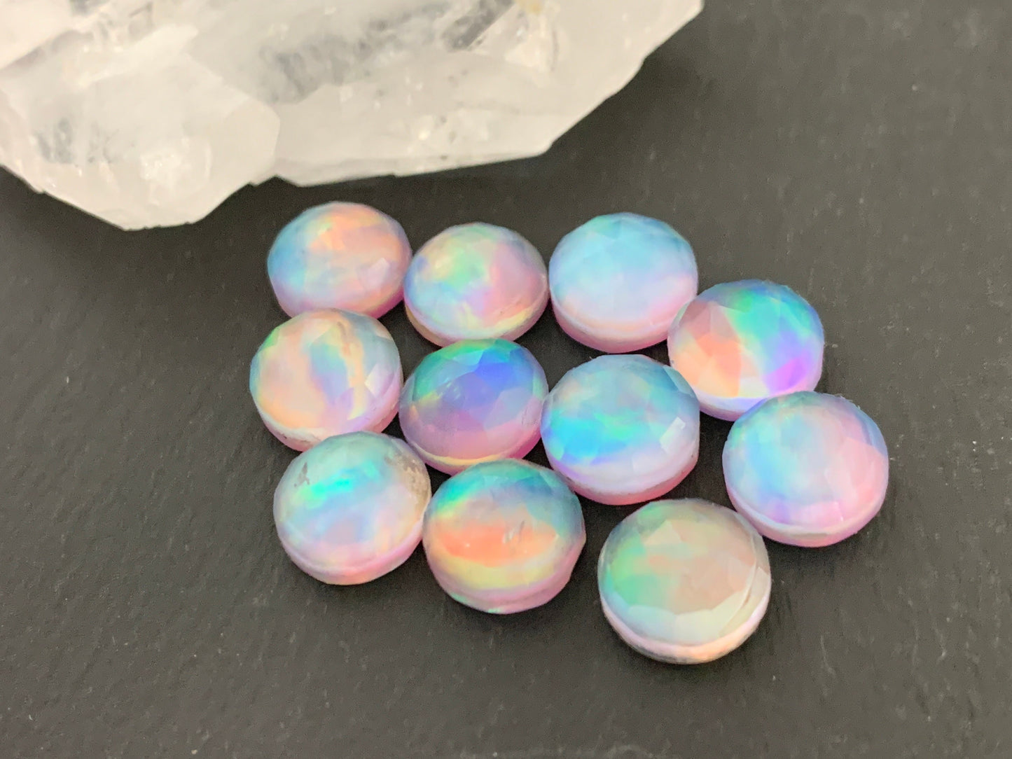 Faceted Aurora Opal round 10mm cabochon - Doublet cabochon