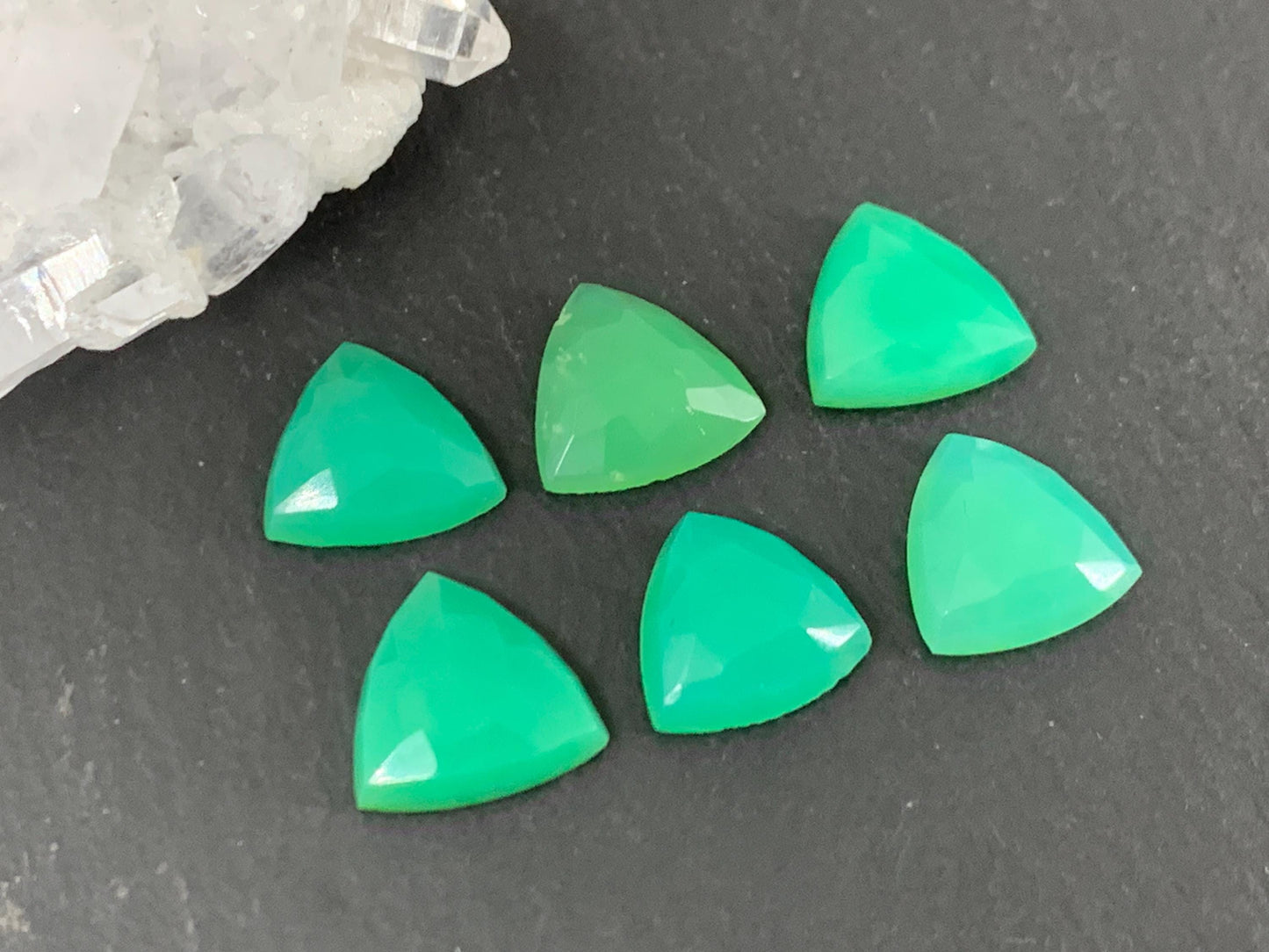 Chrysoprase Triangle Cabochon – 10mm Faceted Top Gem, Natural Green Gemstone