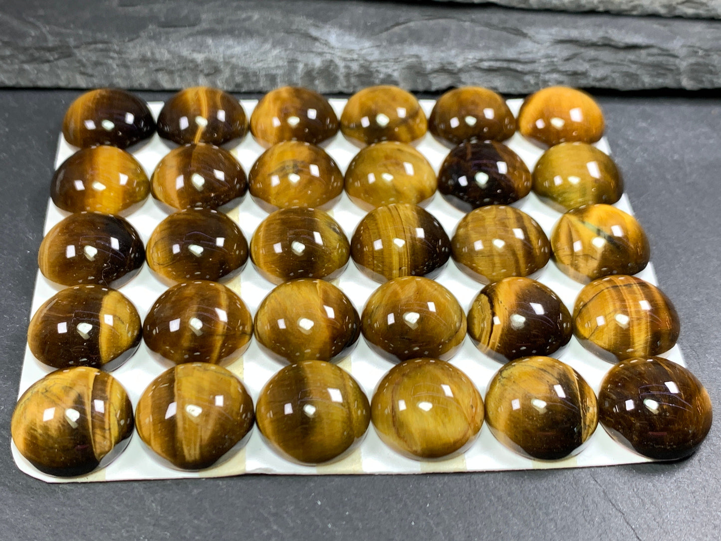 Tiger eye round 15mm cabochon - Calibrated cabochons