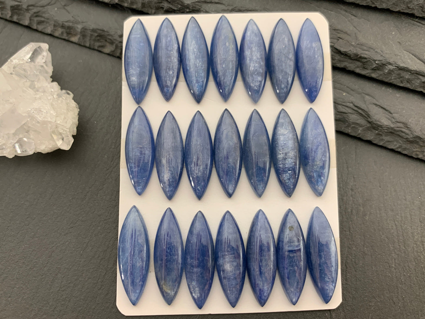 Blue Kyanite marquise 8x24-25mm cabochon - Calibrated cabochons