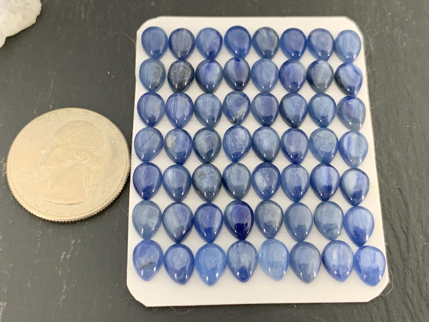 Kyanite pear 6x8mm cabochon