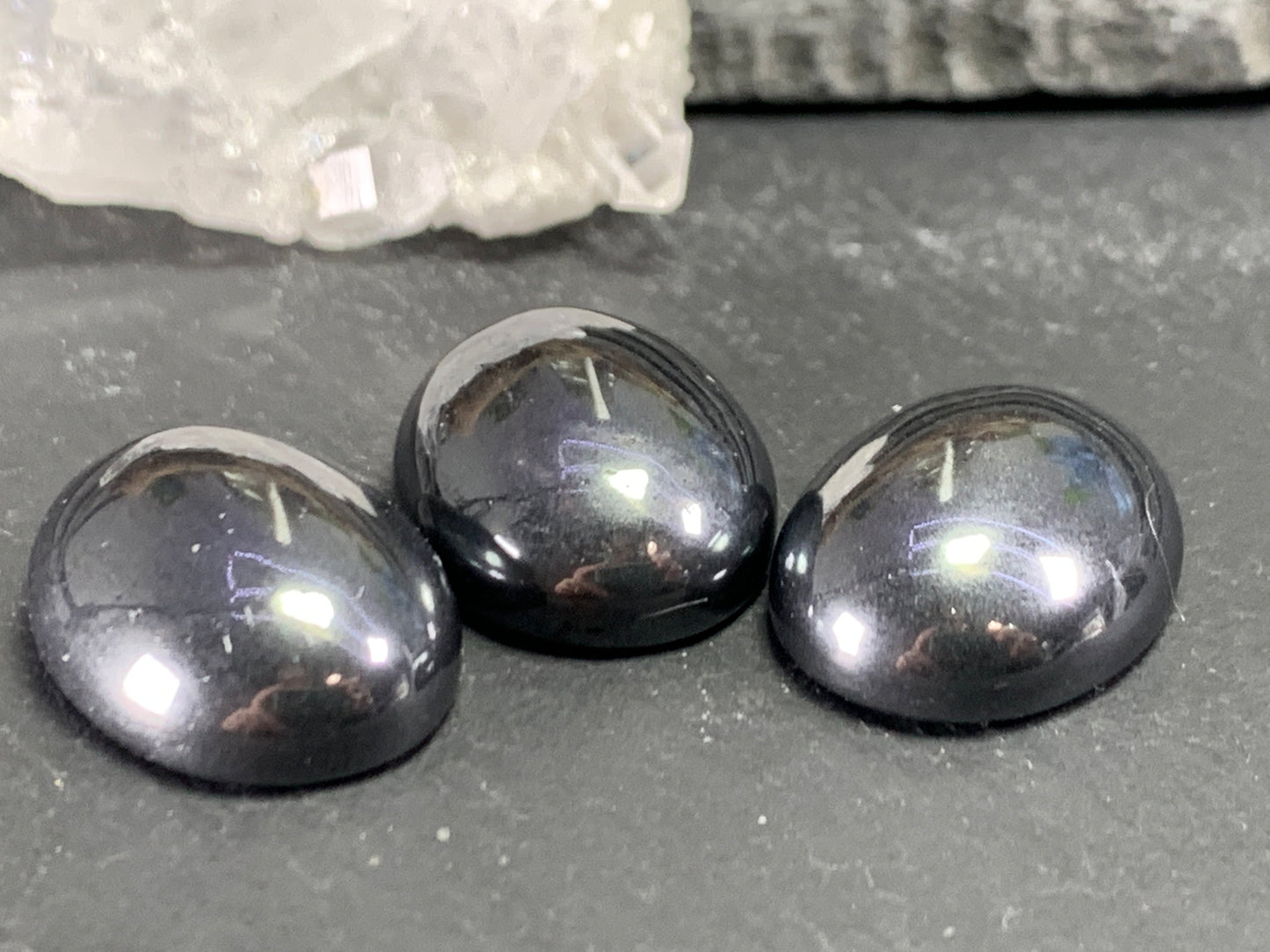 Hematite oval 15x20mm cabochon - Calibrated cabochons