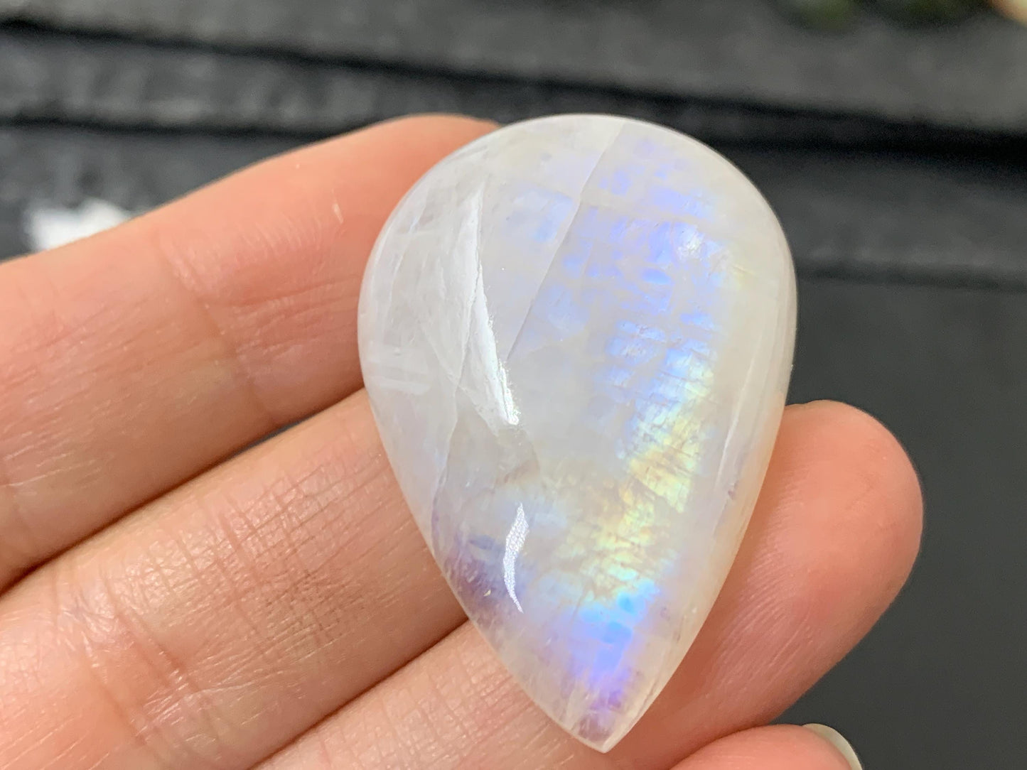 Rainbow Moonstone pear 36x26x9mm cabochon