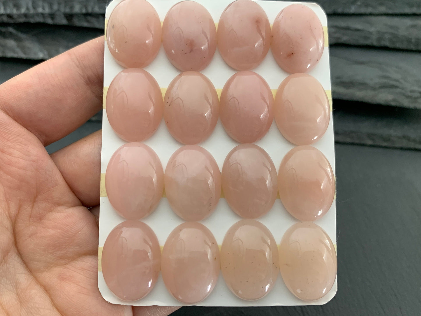 Pink Chalcedony oval 15x20mm cabochon - Calibrated cabochons