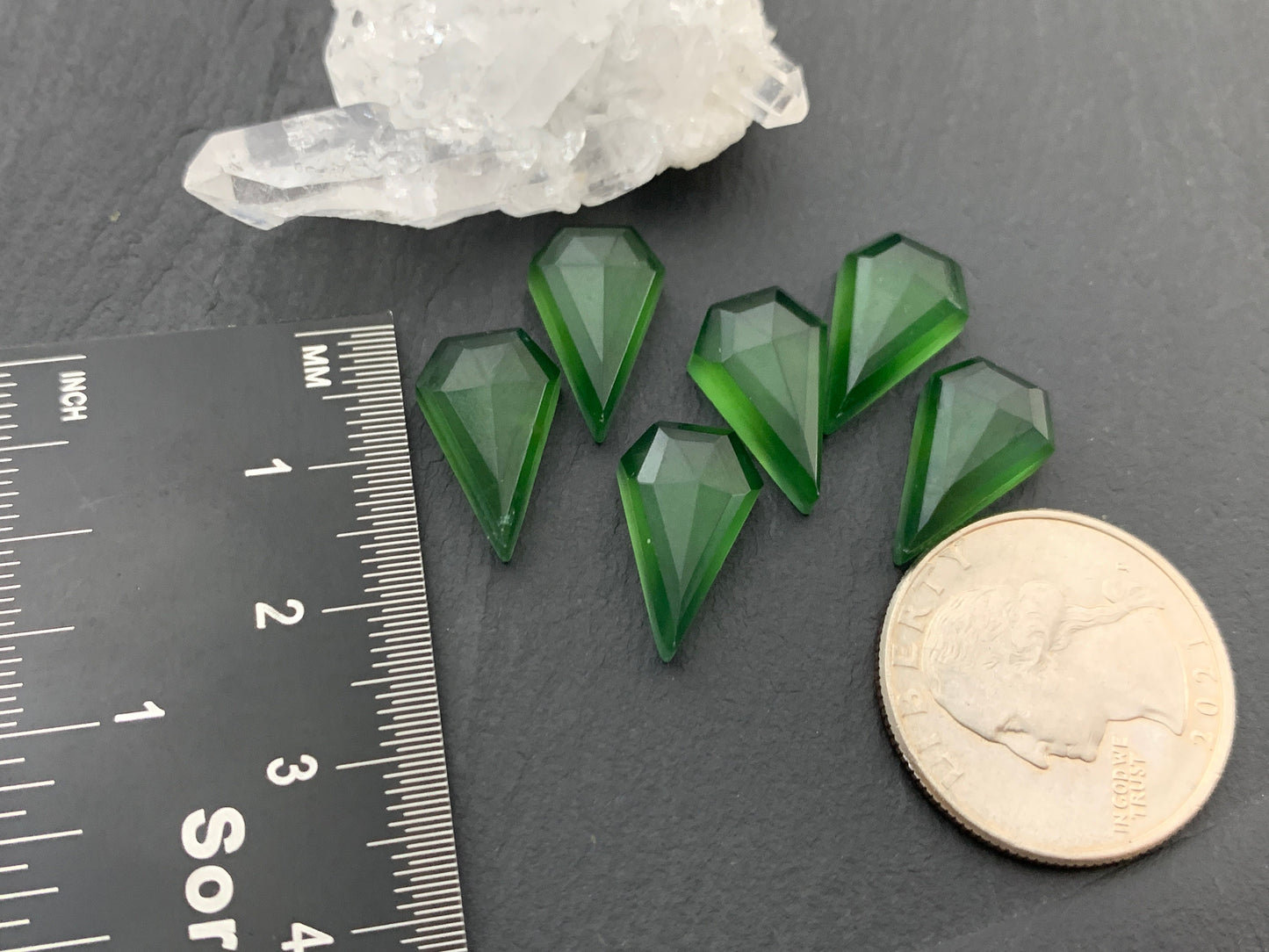 Faceted Serpentine rhombus 10x16mm cabochon