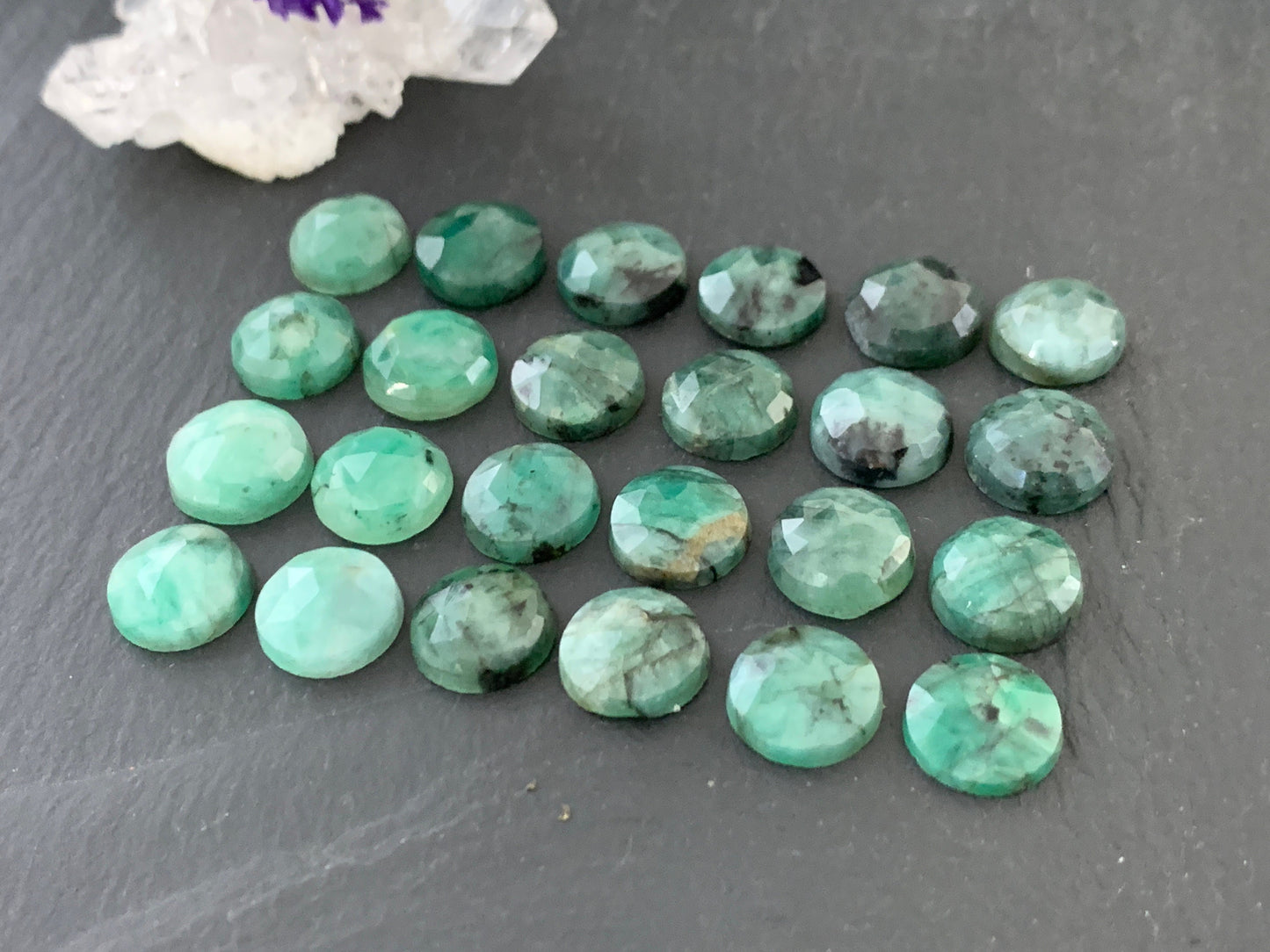 Faceted Emerald round 10mm cabochon