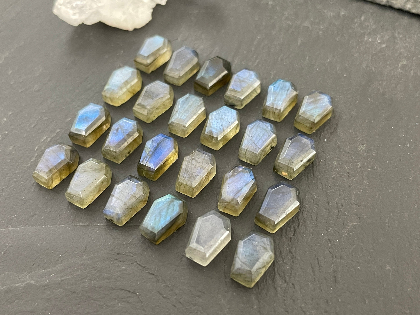 Labradorite Mini coffin 7x10mm cabochon