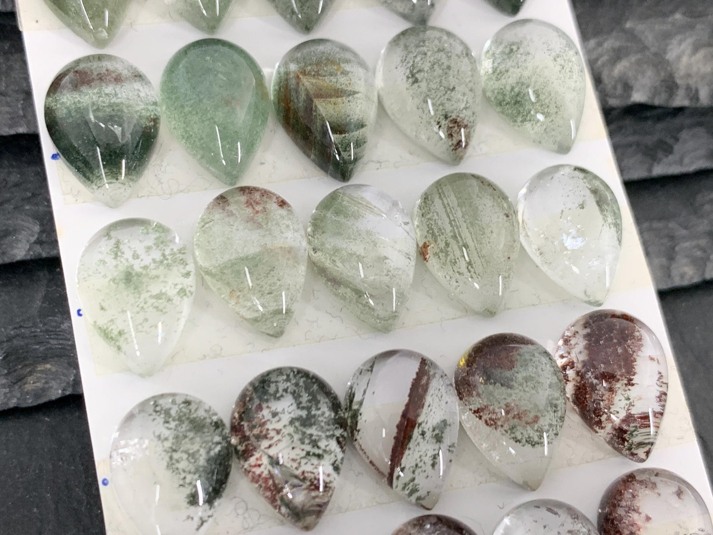 Green Phantom Crystal pear 10x14mm cabochon - Calibrated cabochons