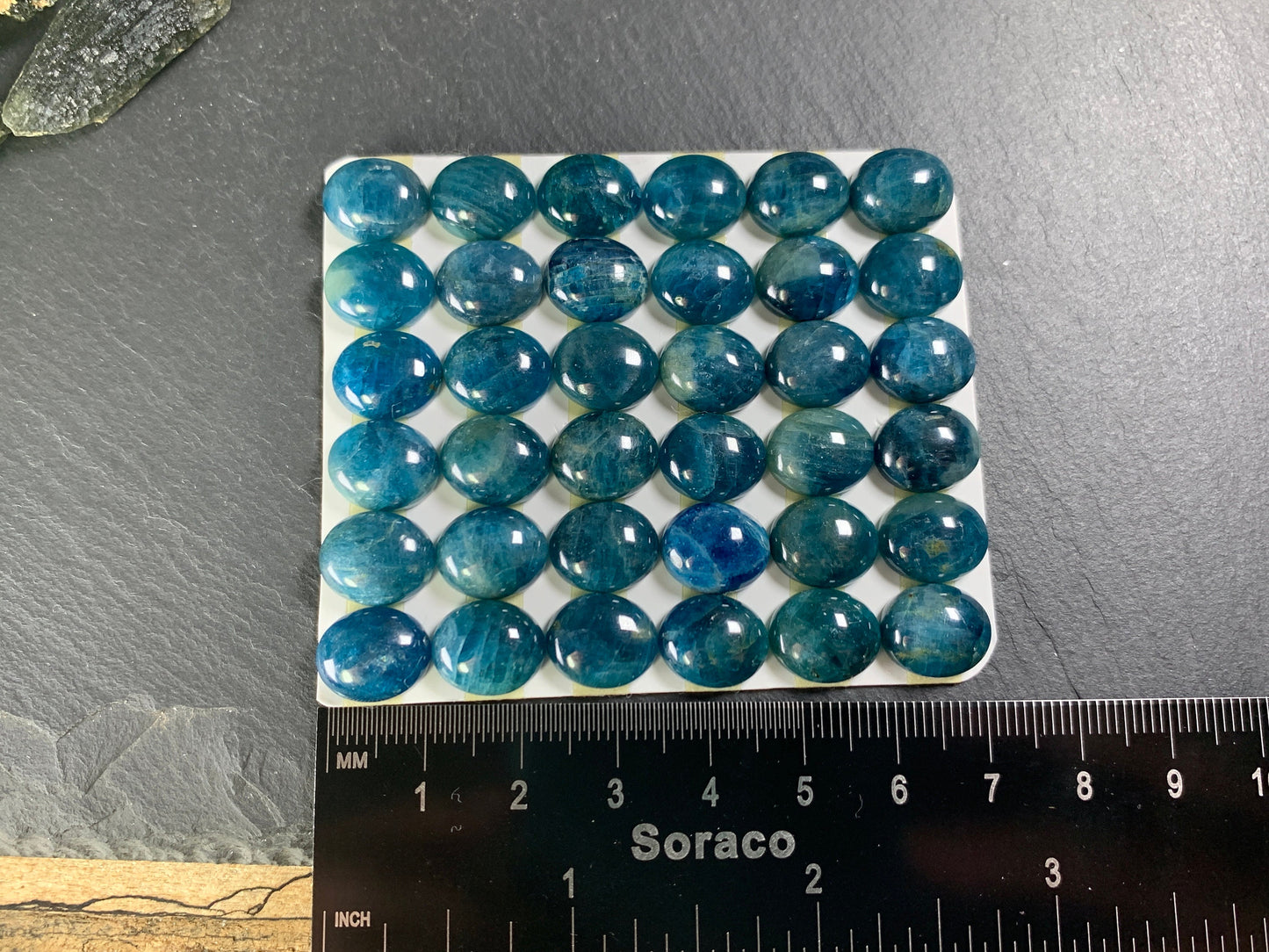 Blue Apatite oval 10x12mm cabochon - Calibrated cabochons