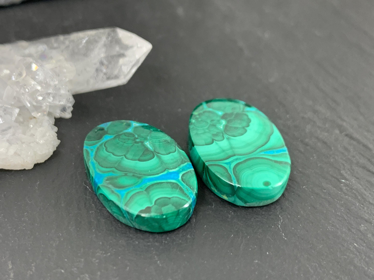 Malachite Chrysocolla oval 14x21x4mm cabochon pair
