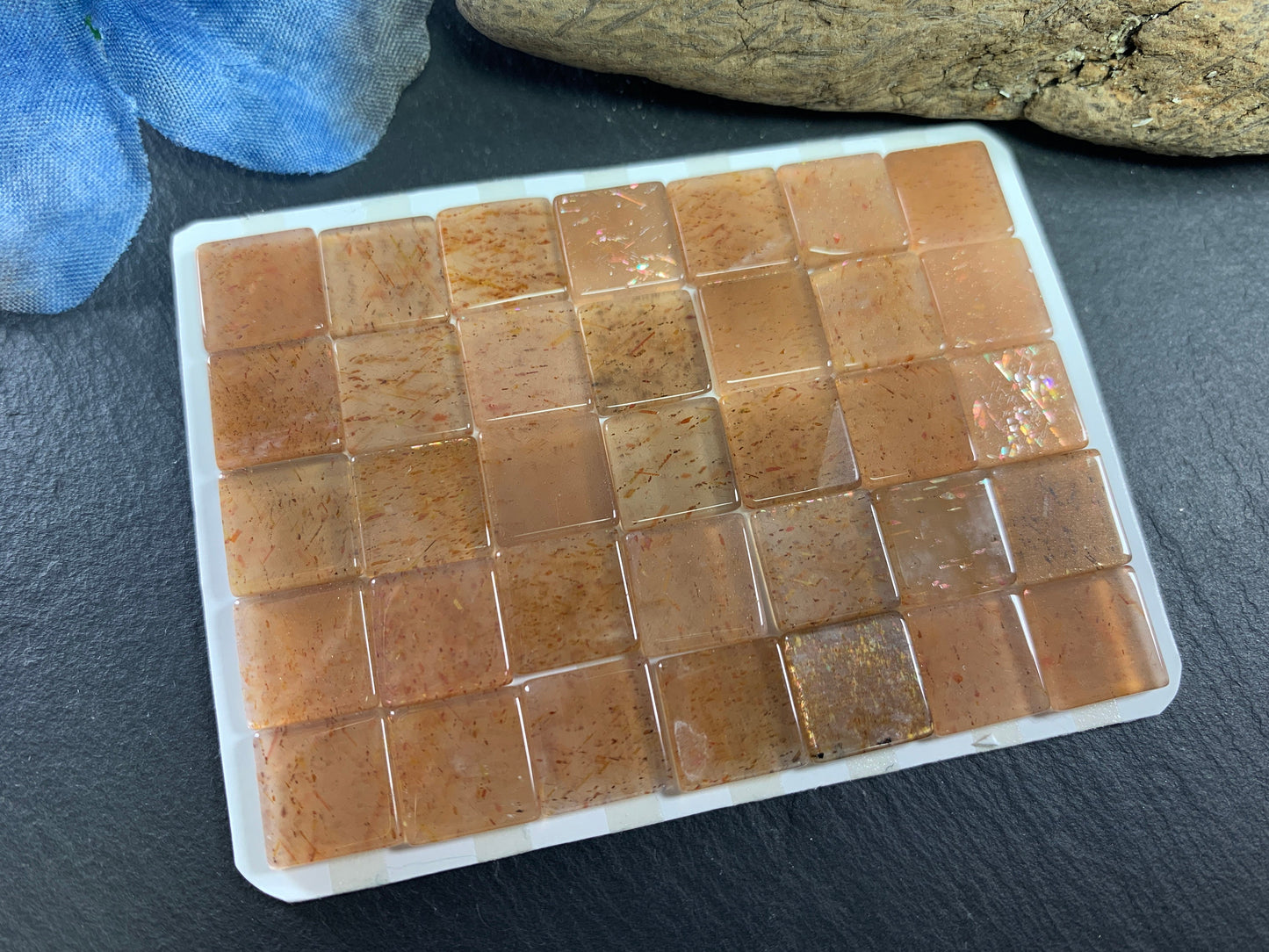 Flat Gold Sunstone square 10mm cabochon - calibrated cabochons