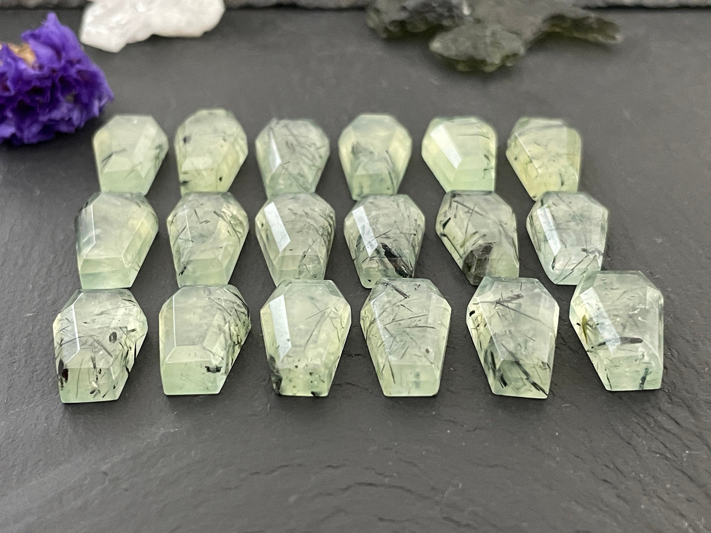 Prehnite Coffin 10x16mm cabochon