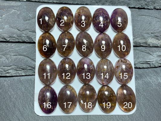 Amethyst Cacoxenite oval 13x18mm Cabochon - Calibrated cabochons