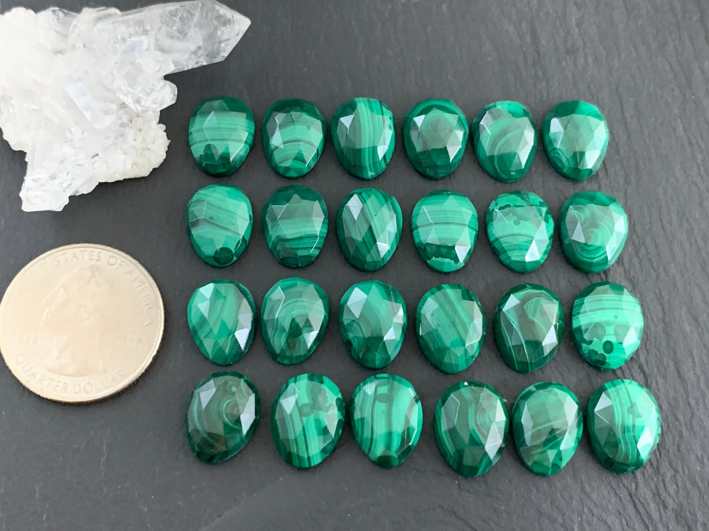 Faceted Malachite 10x14mm cabochon - Calibrated cabochons