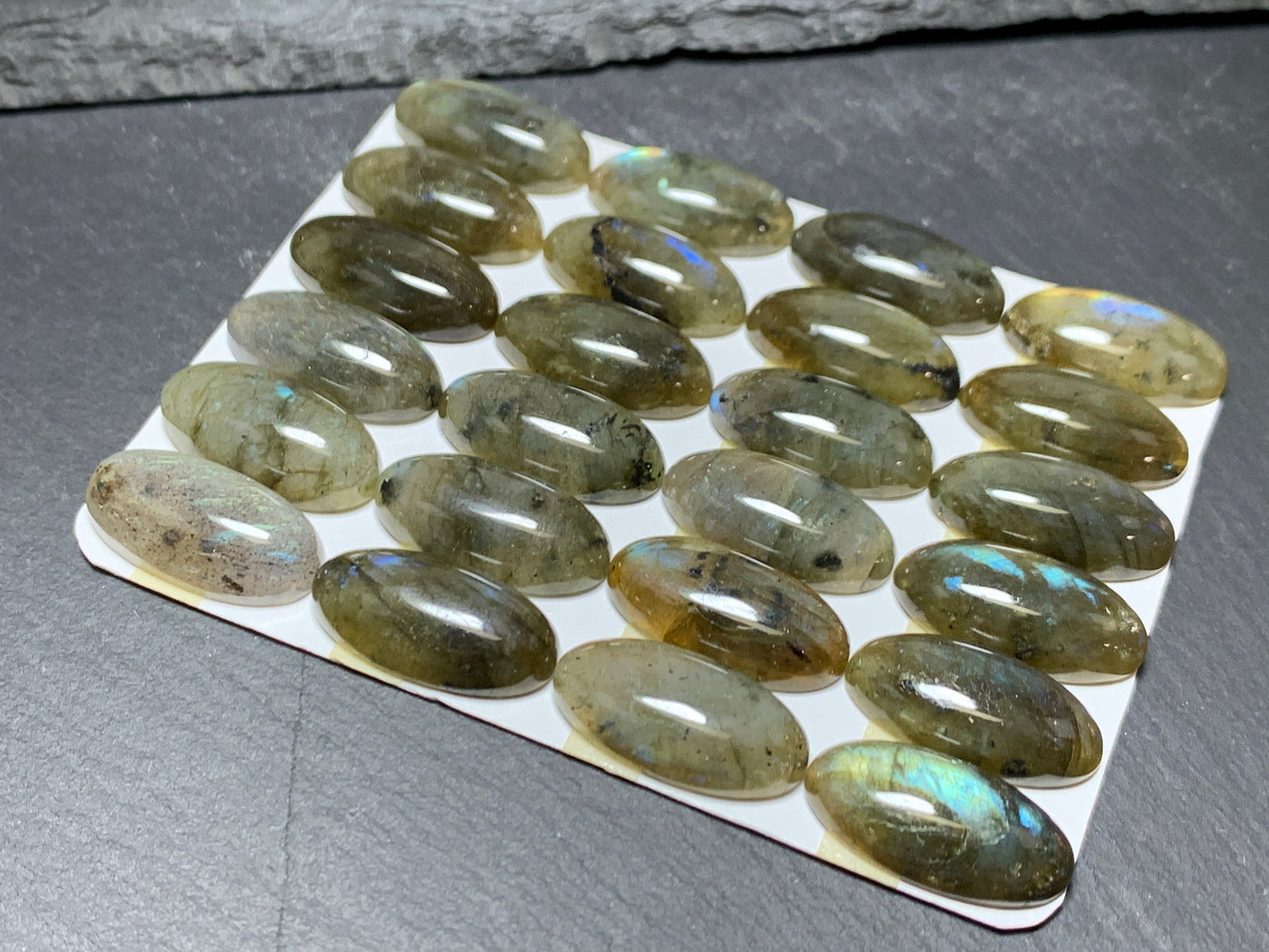 Labradorite oval 10x20mm cabochon - Calibrated Cabochons