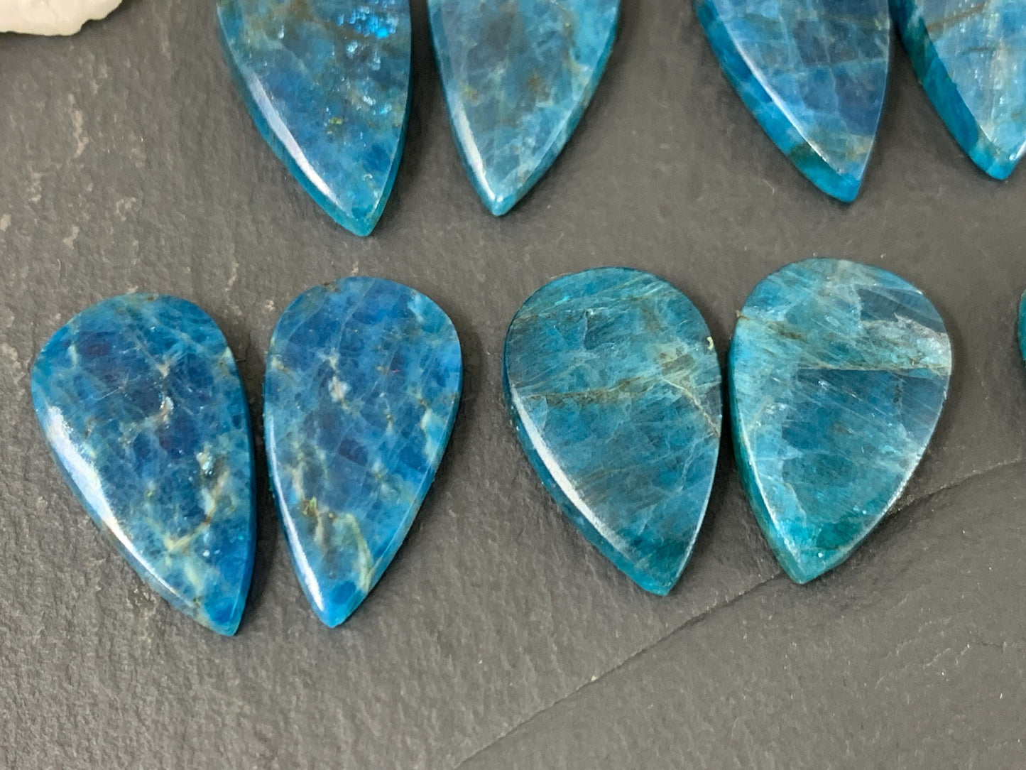 Apatite pear 19-21mm long cabochon - Buy by pair