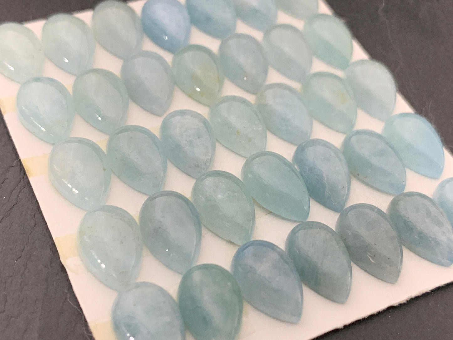 Aquamarine pear 8x12mm cabochon - Calibrated cabochons