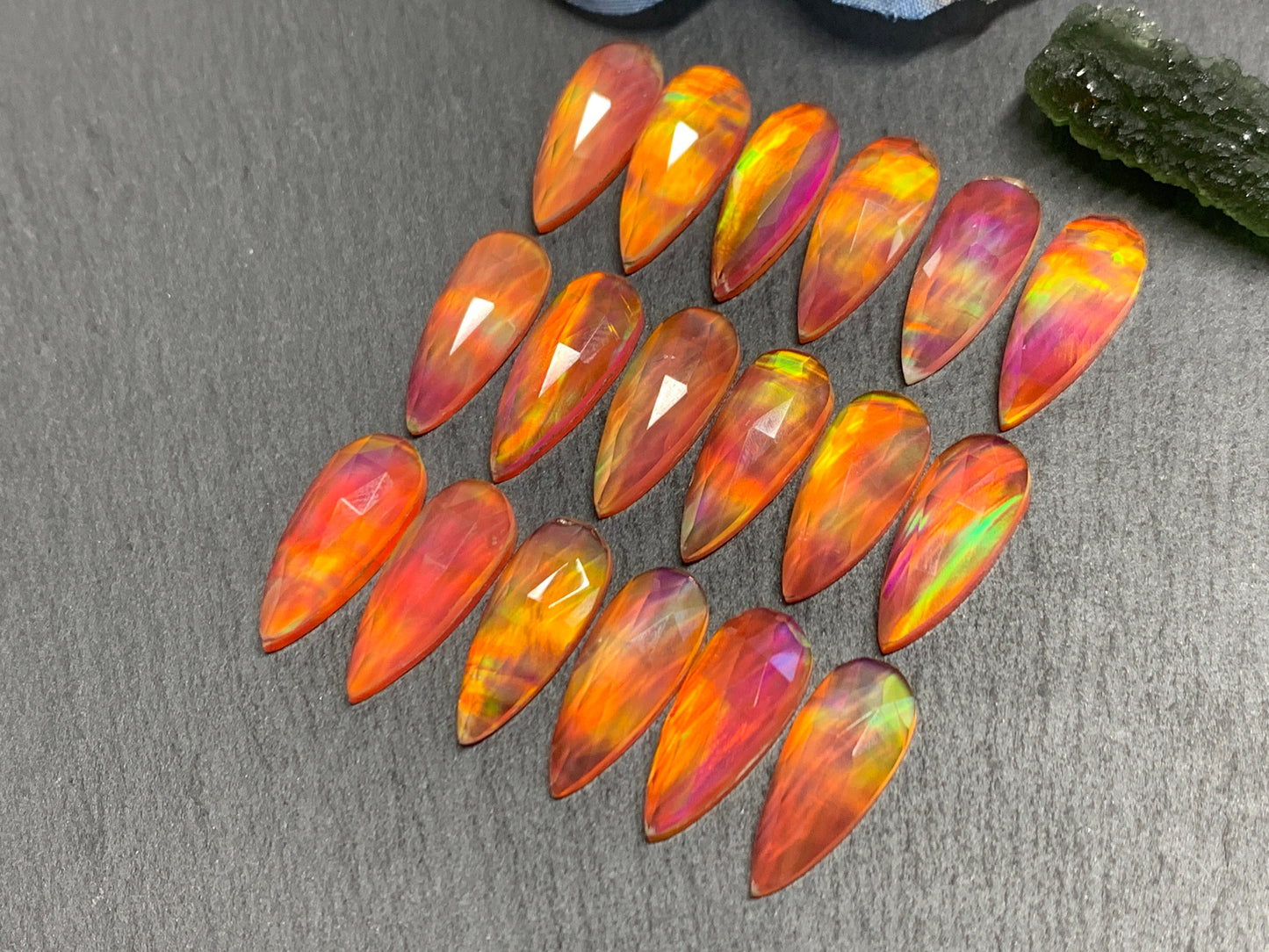 Faceted Aurora Opal pear 8x20mm cabochon - Doublet cabochons