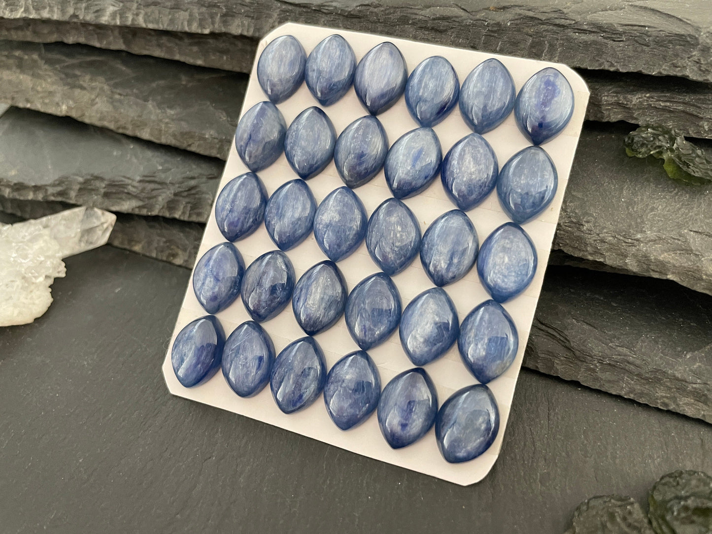 Kyanite marquise 10x14mm Cabochon - Calibrated cabochons