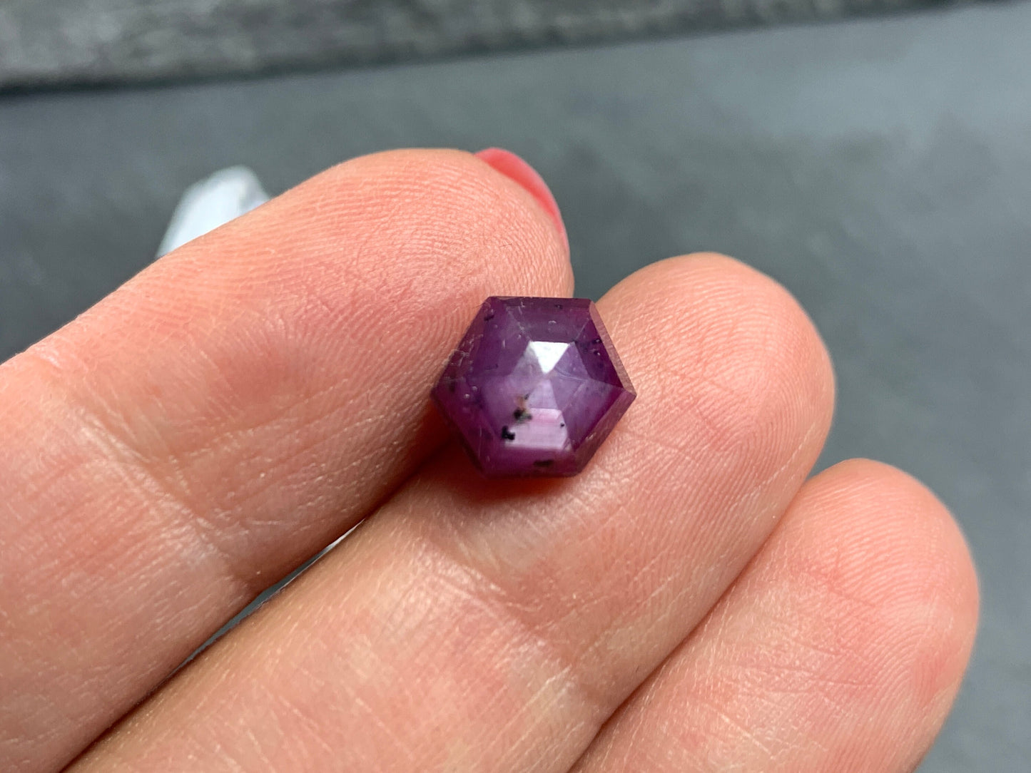 Faceted Silky Star Sapphire hexagon 8mm cabochon