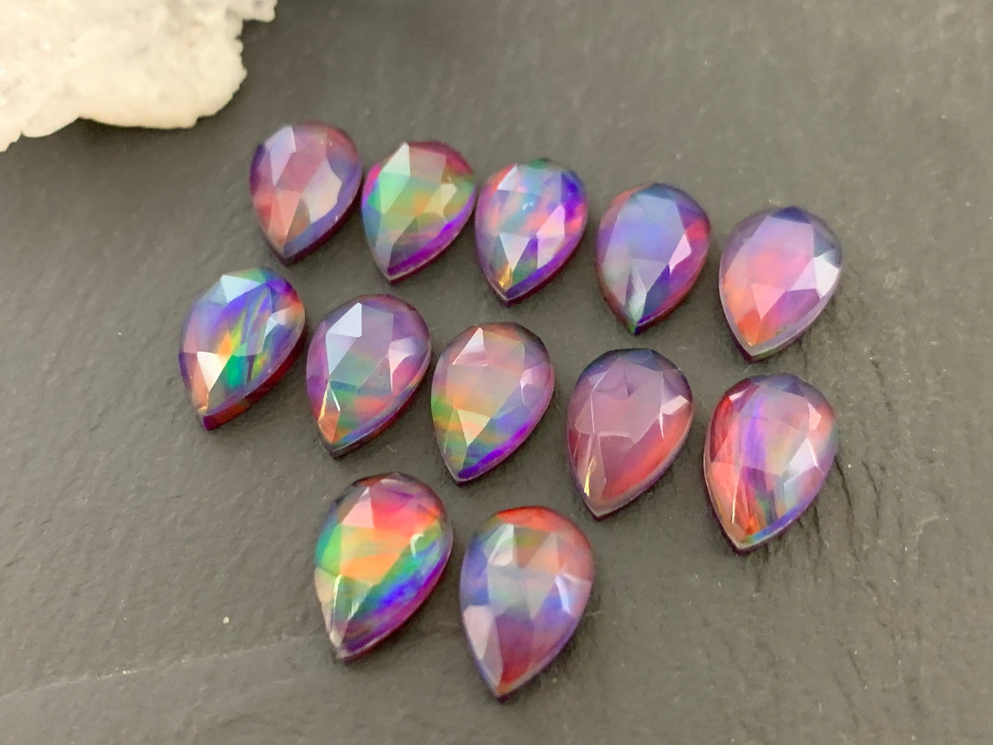 Faceted Aurora Opal pear 8x12mm cabochon - Doublet cabochons