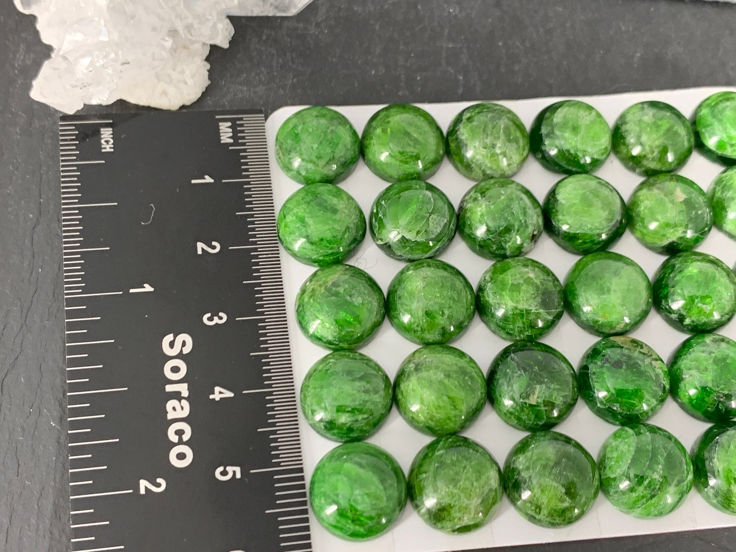 Chrome Diopside round 12mm cabochon - Calibrated cabochons