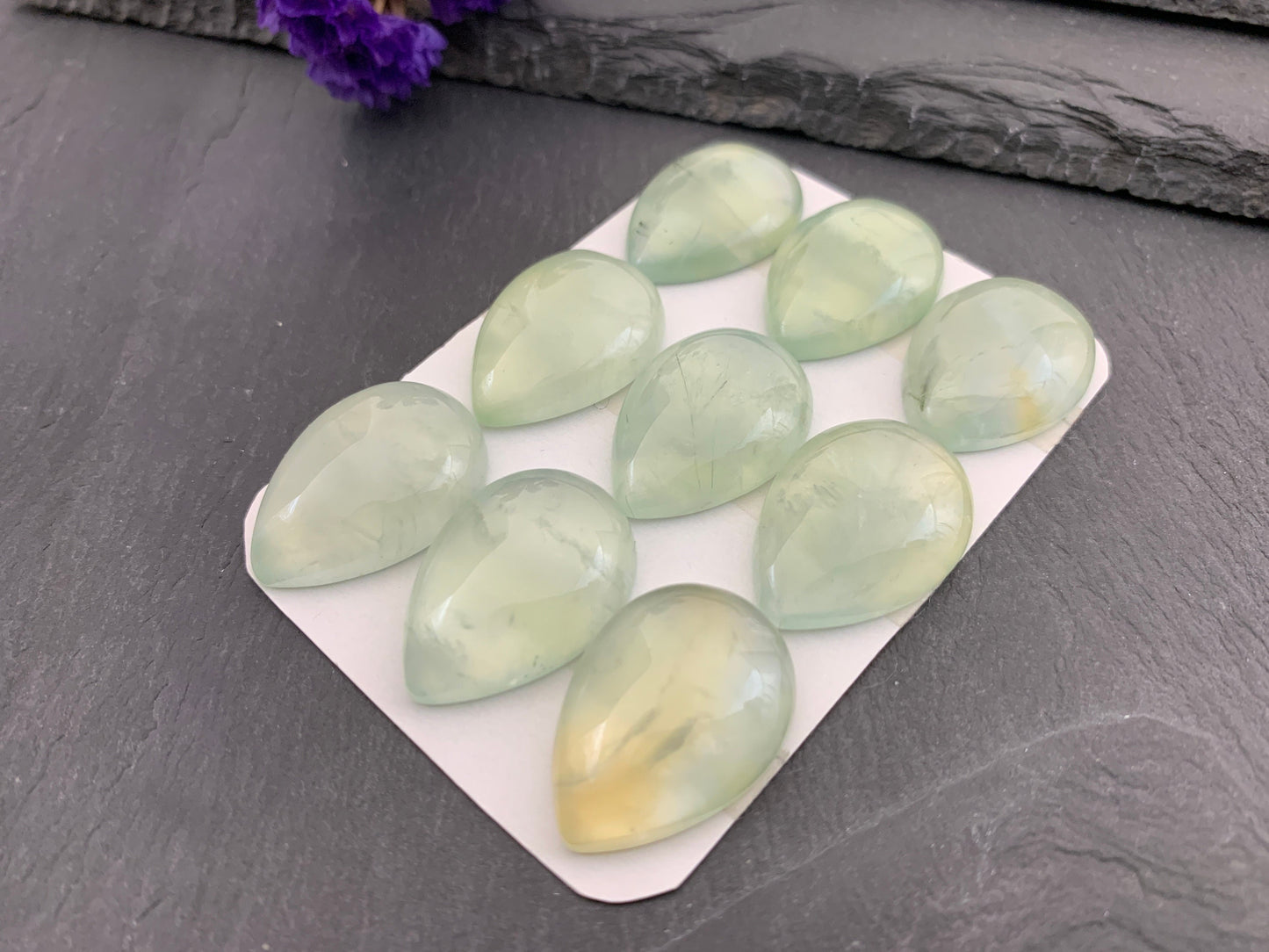 Prehnite pear 18x25mm cabochon - Calibrated cabochons