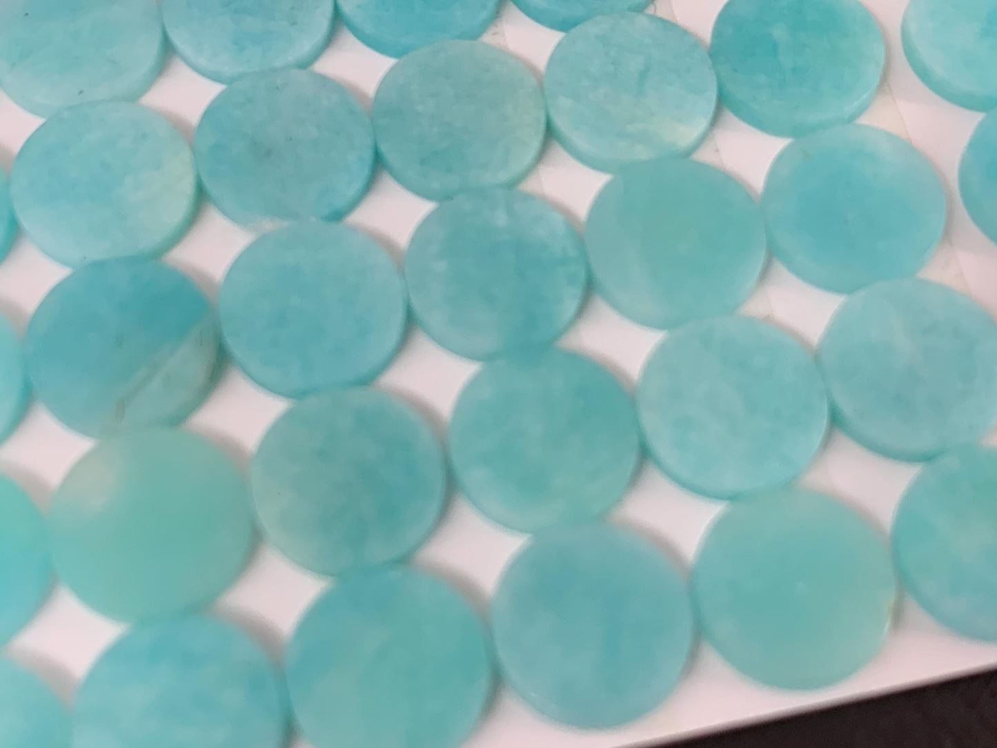 Flat Amazonite round 10mm cabochon - Calibrated cabochons