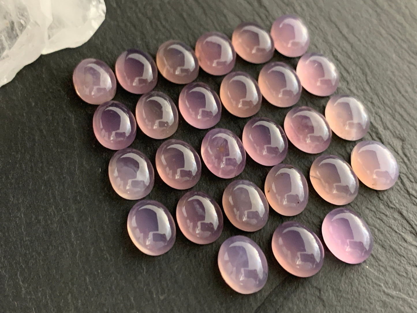 Purple Chalcedony oval 8x10mm cabochon - Calibrated cabochons