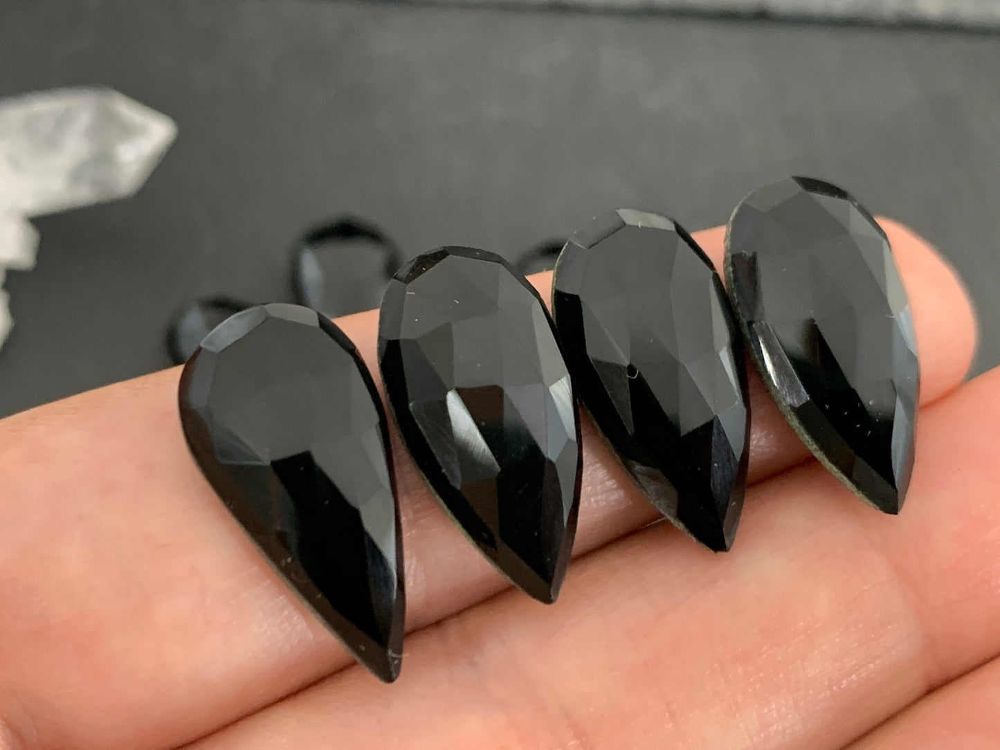 Faceted Black Agate pear 10x20mm cabochon - Calibrated cabochons