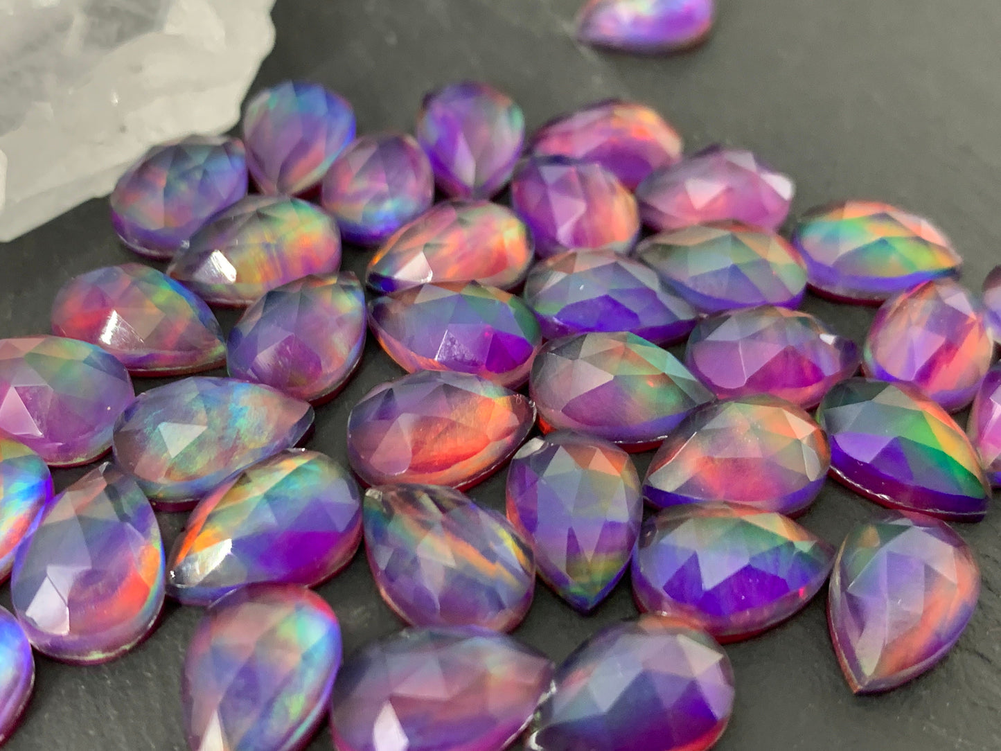 Faceted Aurora Opal pear 8x12mm cabochon - Doublet cabochons