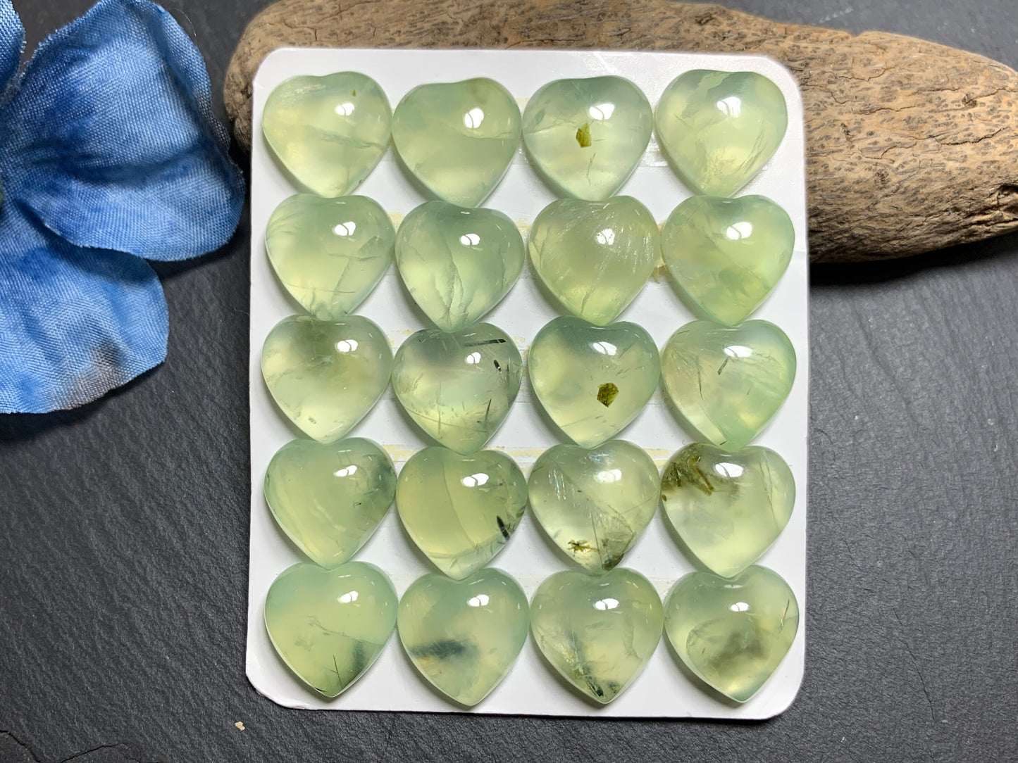 Prehnite heart 15mm cabochon - Calibrated Cabochons