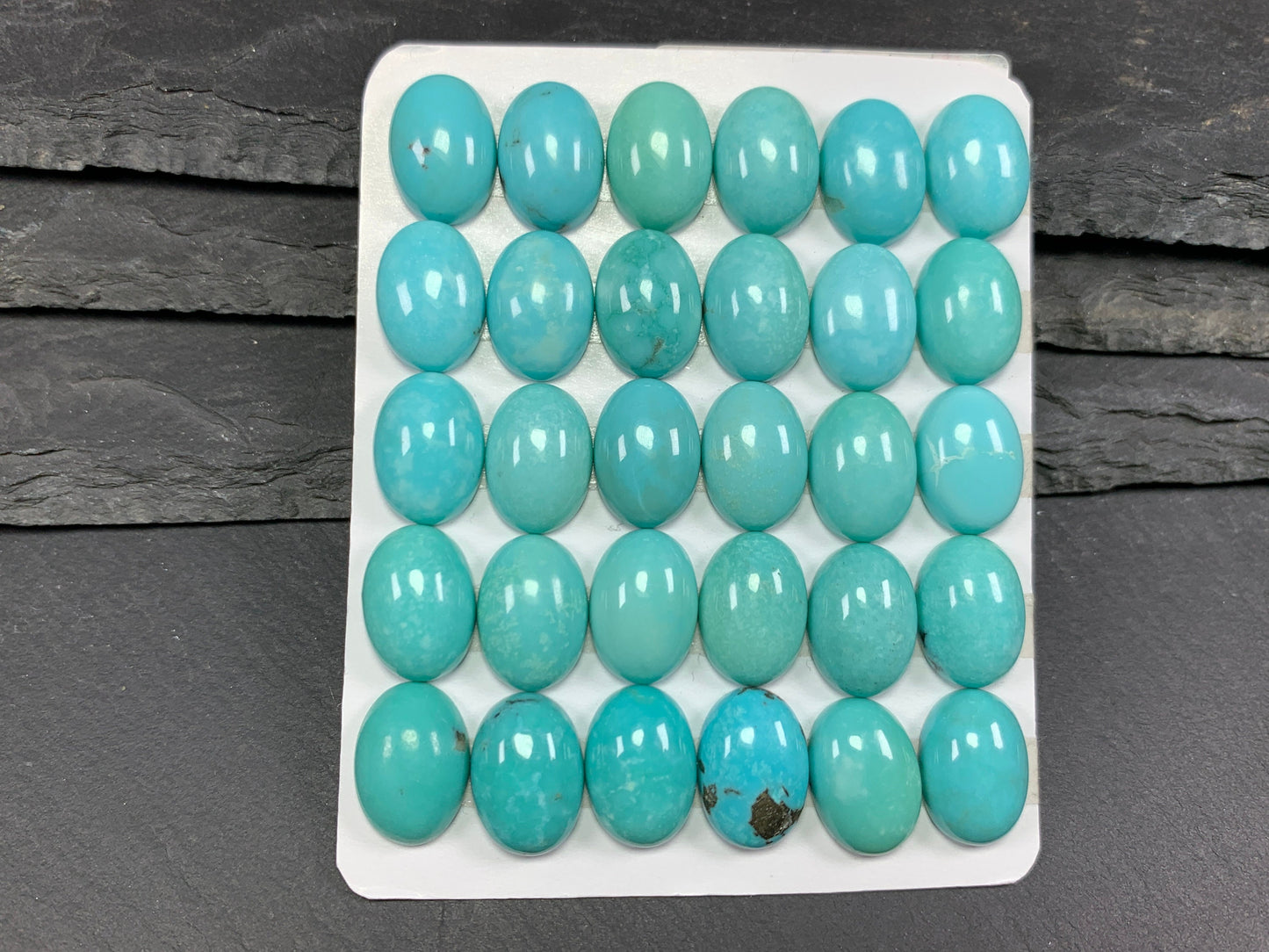 Turquoise oval 10x14mm cabochon Calibrated cabochons