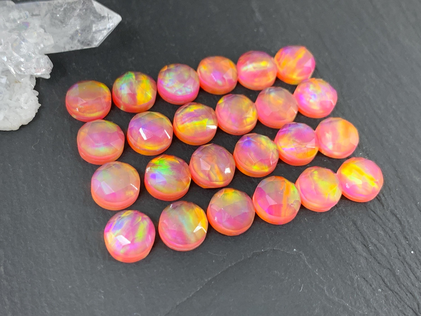 Aurora Opal round 8mm cabochon - Doublet cabochons