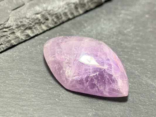 Amethyst rhombus 32x22x10mm cabochon - free form handcut in Africa