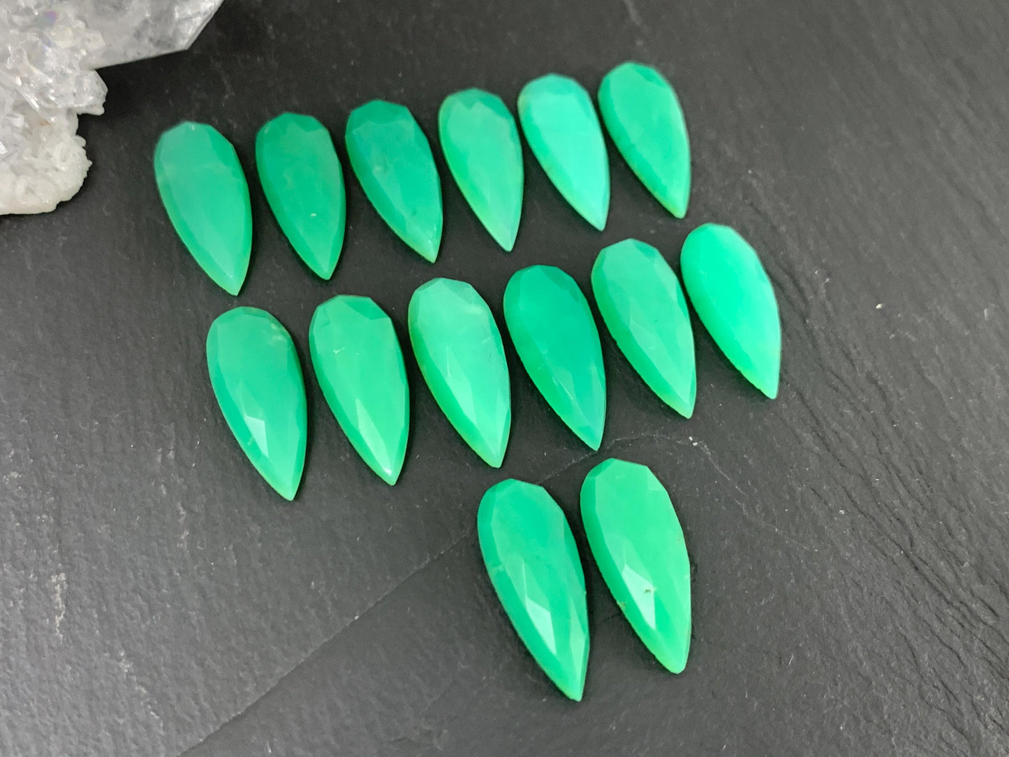 Faceted Chrysoprase pear 8x20mm cabochon