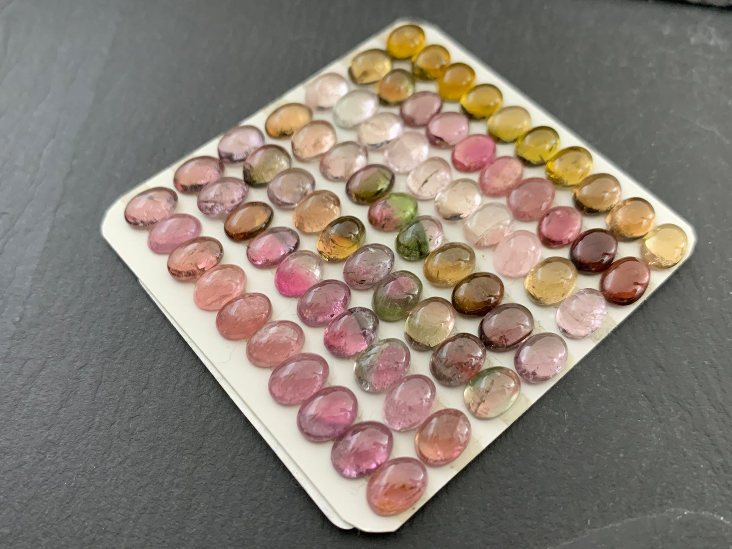 Tourmaline oval 5x7mm cabochon - Calibrated cabochons