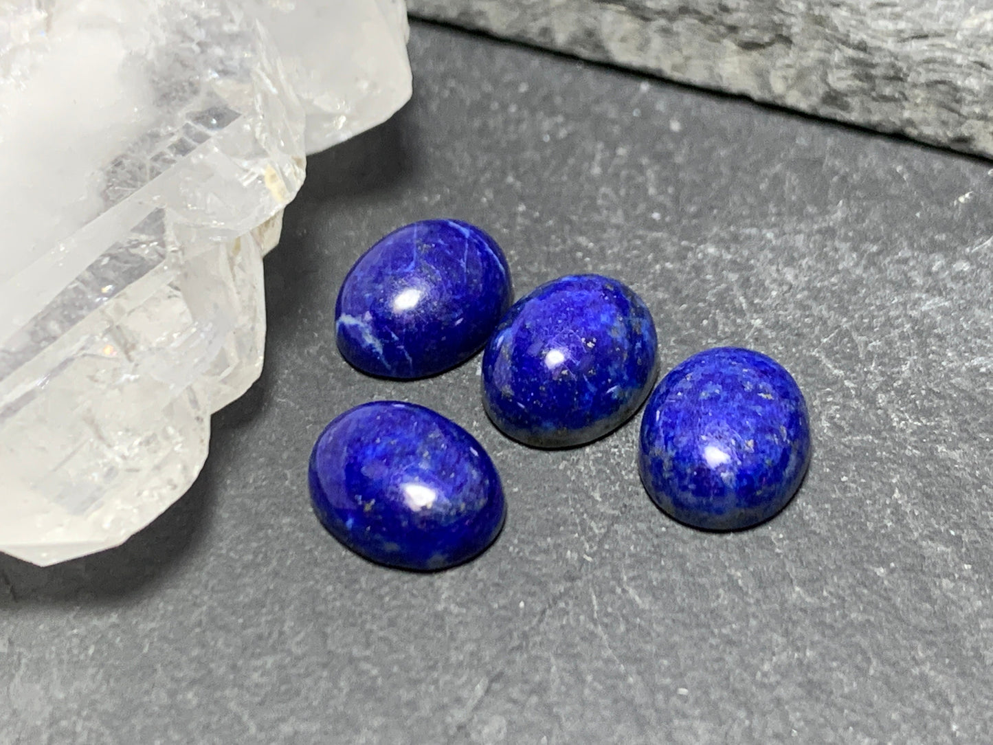 Lapis Lazuli oval 8x10mm cabochon - Calibrated cabochons