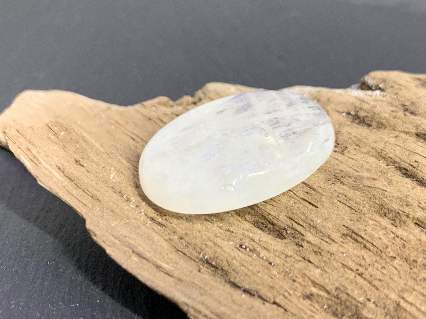 Rainbow Moonstone cabochon 24x17x5mm